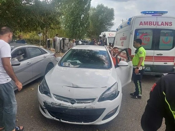 Bingöl’de korkutan kaza! 5 kişi yaralandı